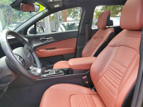 Used 2025 Kia Sportage SX FWD image 18