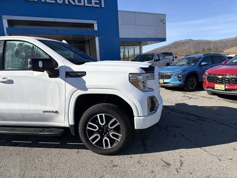 Used 2019 GMC Sierra 1500 AT4 w/ AT4 Premium Package image 2