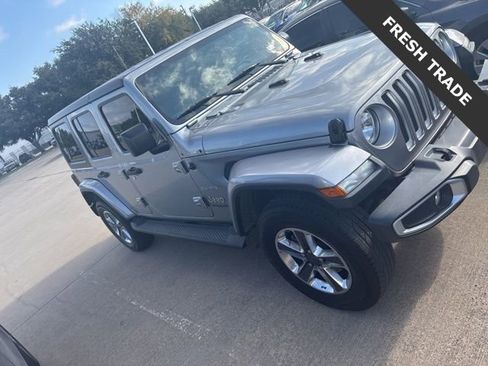 Used 2020 Jeep Wrangler Unlimited Sahara image 2