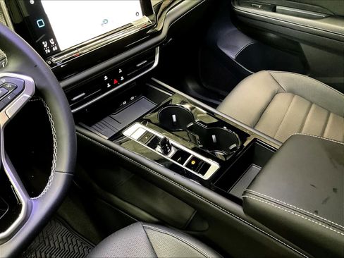 New 2026 Volkswagen Atlas Cross Sport SEL image 10