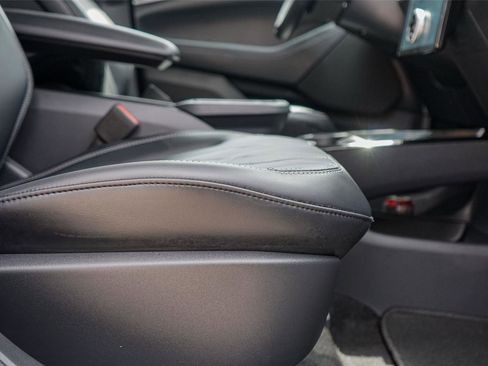 Certified 2025 Ford Mustang Mach-E Select RWD image 29