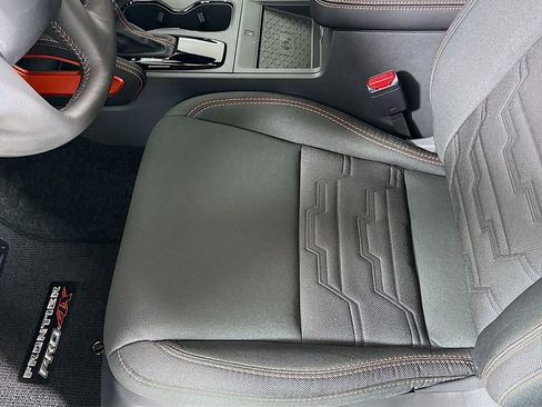Used 2025 Nissan Frontier PRO-4X w/ Pro Convenience Package AWD/4WD image 10