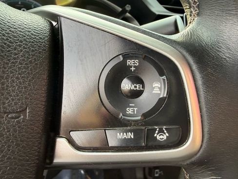 Used 2017 Honda Civic Touring image 31