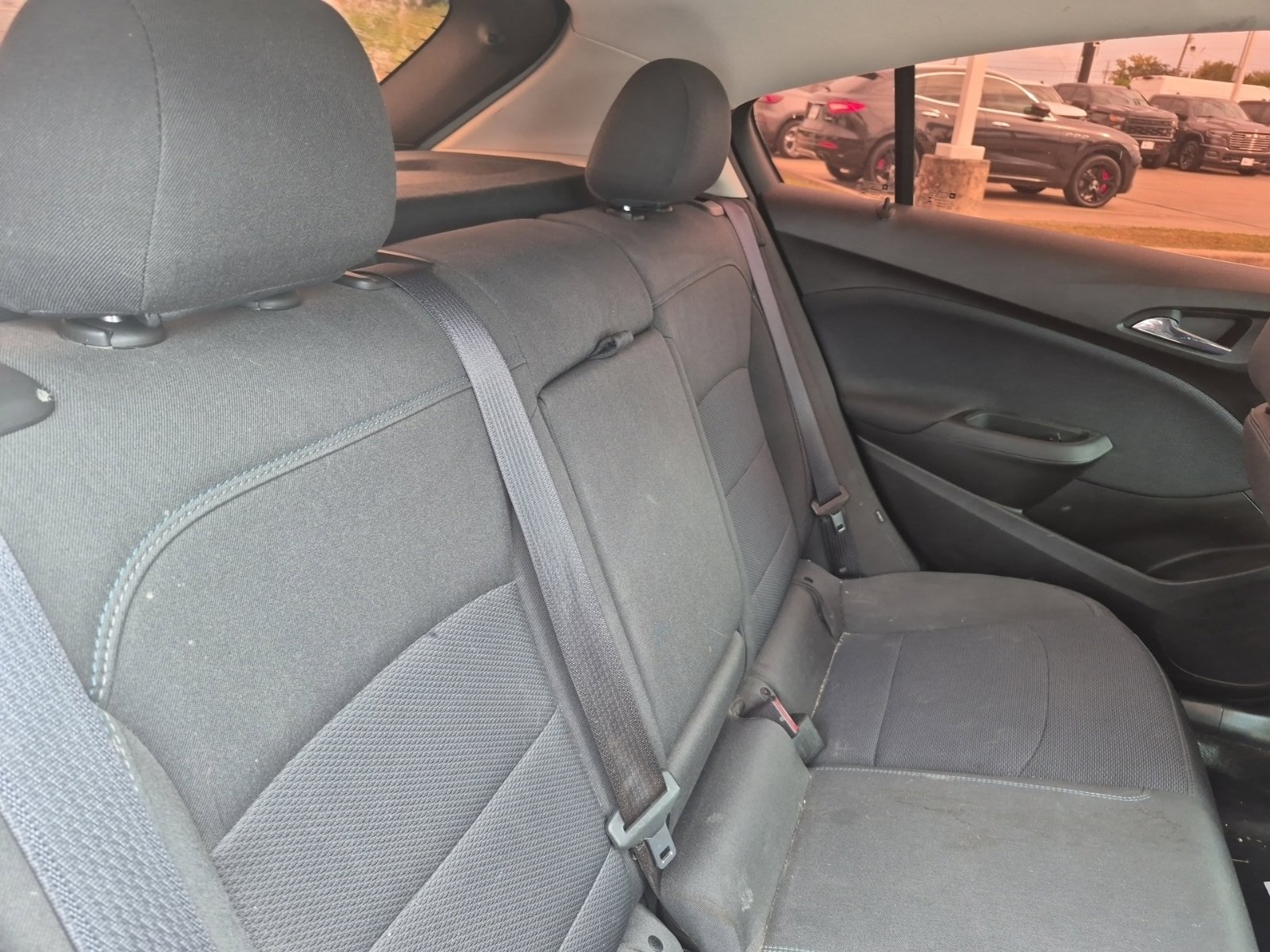 Used 2018 Chevrolet Cruze LT FWD image 6