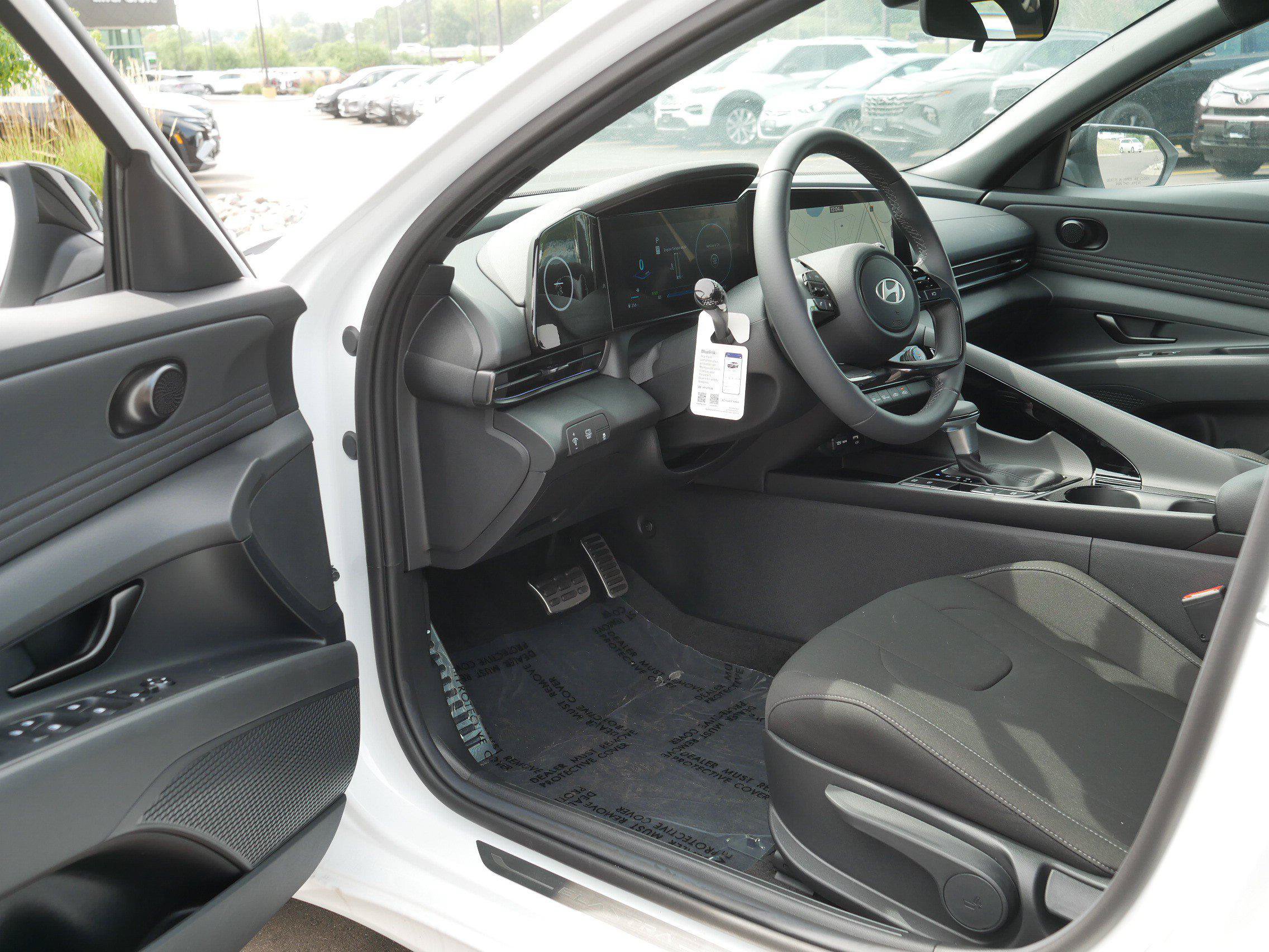 New 2026 Hyundai Elantra SEL FWD image 5