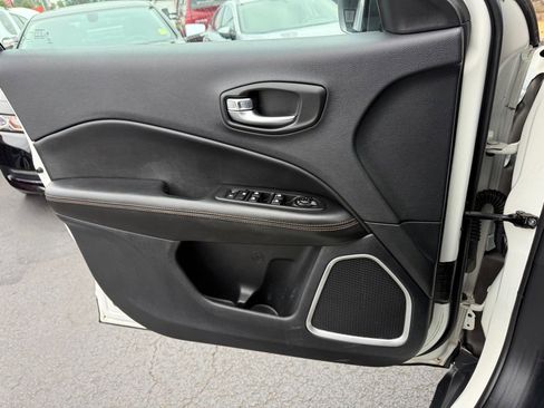 Used 2020 Jeep Compass Limited FWD image 21