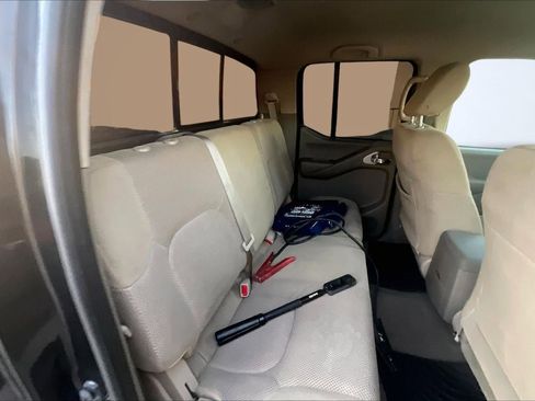 Used 2018 Nissan Frontier SV image 26