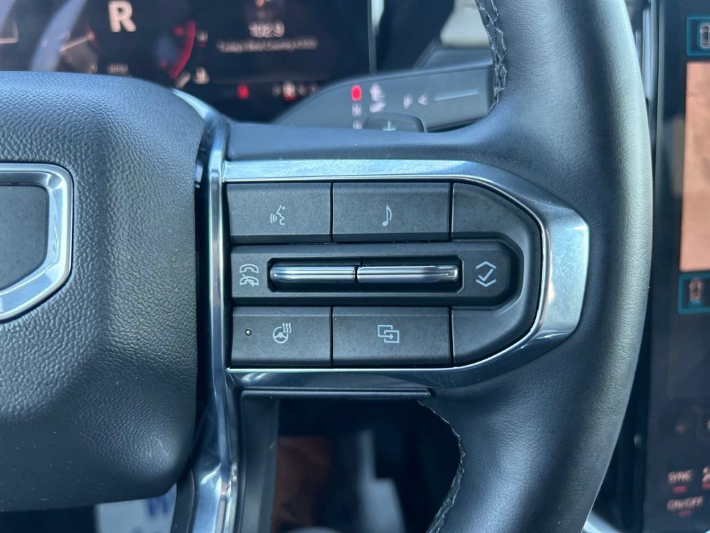 Used 2026 GMC Acadia Elevation w/ Elevation Premium Package FWD image 30