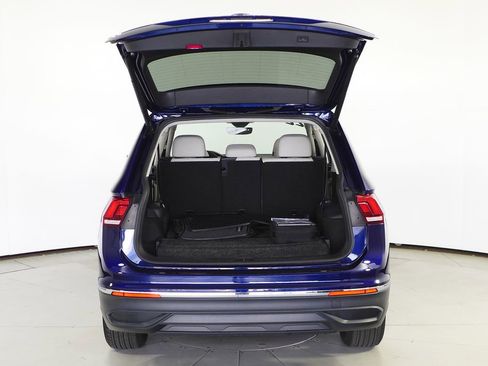 Used 2022 Volkswagen Tiguan SE image 8