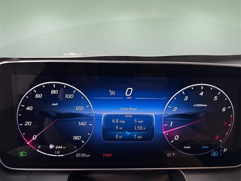 Used 2025 Mercedes-Benz GLC 300 image 28