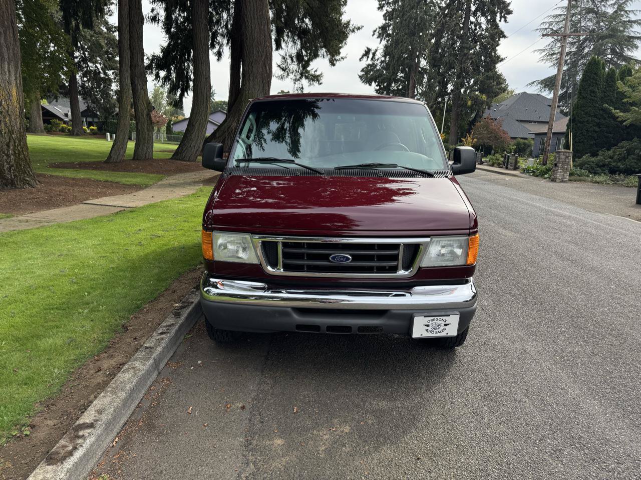 Used 2006 Ford E-350 and Econoline 350 Super Duty Wagon RWD image 7