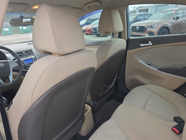Used 2012 Hyundai Accent GLS FWD image 10