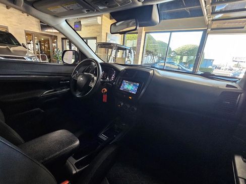 Used 2021 Mitsubishi Outlander Sport ES image 16