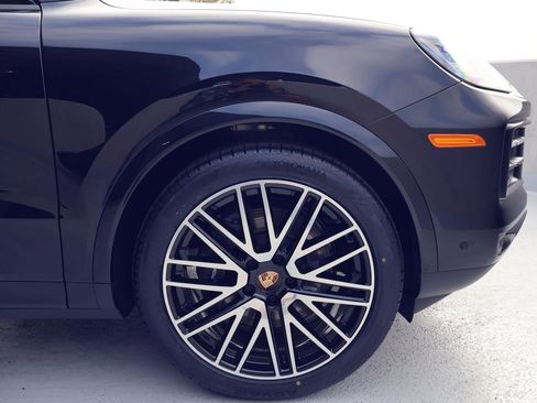 New 2026 Porsche Cayenne image 11