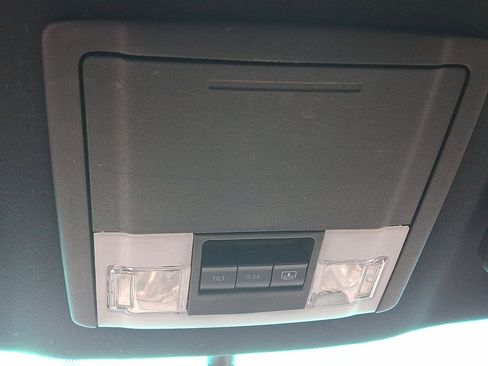 Used 2016 Ford Explorer XLT w/ Equipment Group 202A image 32