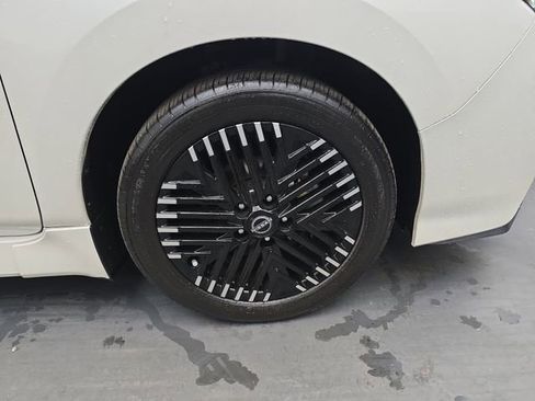 Used 2023 Nissan Leaf SV Plus image 12