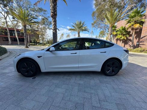 Used 2021 Tesla Model 3 Standard Range Plus RWD image 5