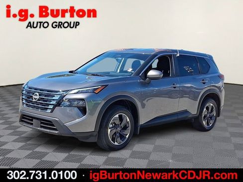 Used 2025 Nissan Rogue SV AWD/4WD image 3