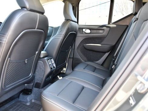 New 2026 Volvo XC40 B5 Core w/ Protection Package Premier image 14