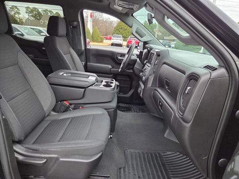 Used 2022 Chevrolet Silverado 1500 Custom image 13