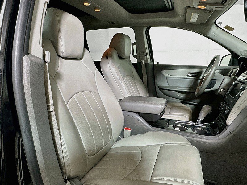 Used 2017 Chevrolet Traverse Premier FWD image 31