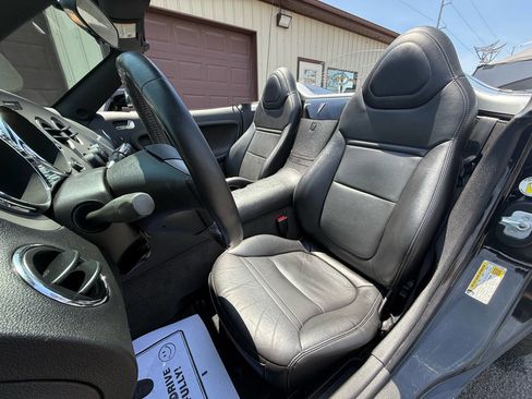 Used 2007 Pontiac Solstice Convertible w/ Premium Package RWD image 29