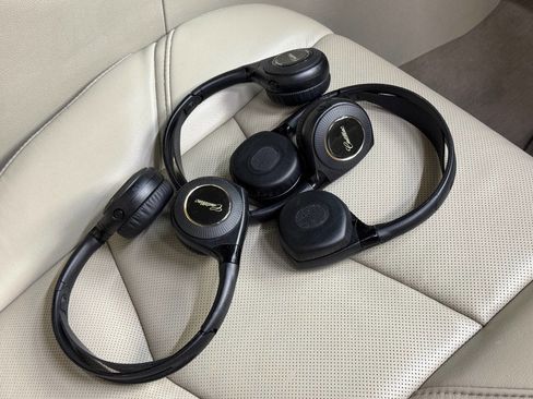 Used 2016 Cadillac Escalade ESV Premium image 42