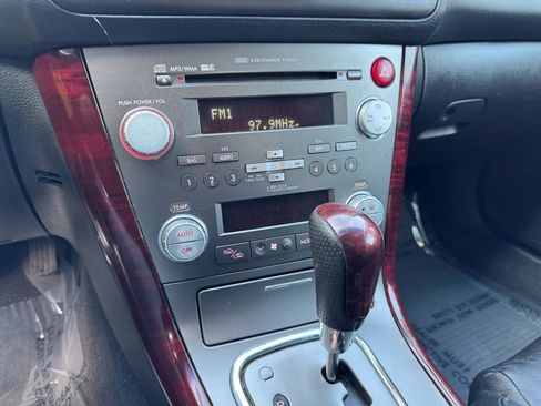 Used 2007 Subaru Outback 2.5i Limited image 32