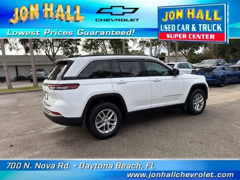 Used 2024 Jeep Grand Cherokee Laredo X w/ Trailer Tow Package image 13