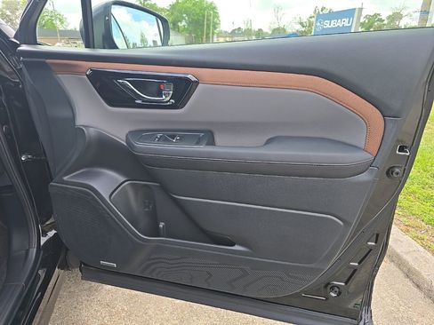 Used 2025 Subaru Forester Sport image 36