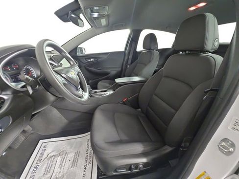Used 2024 Chevrolet Malibu LT FWD image 9