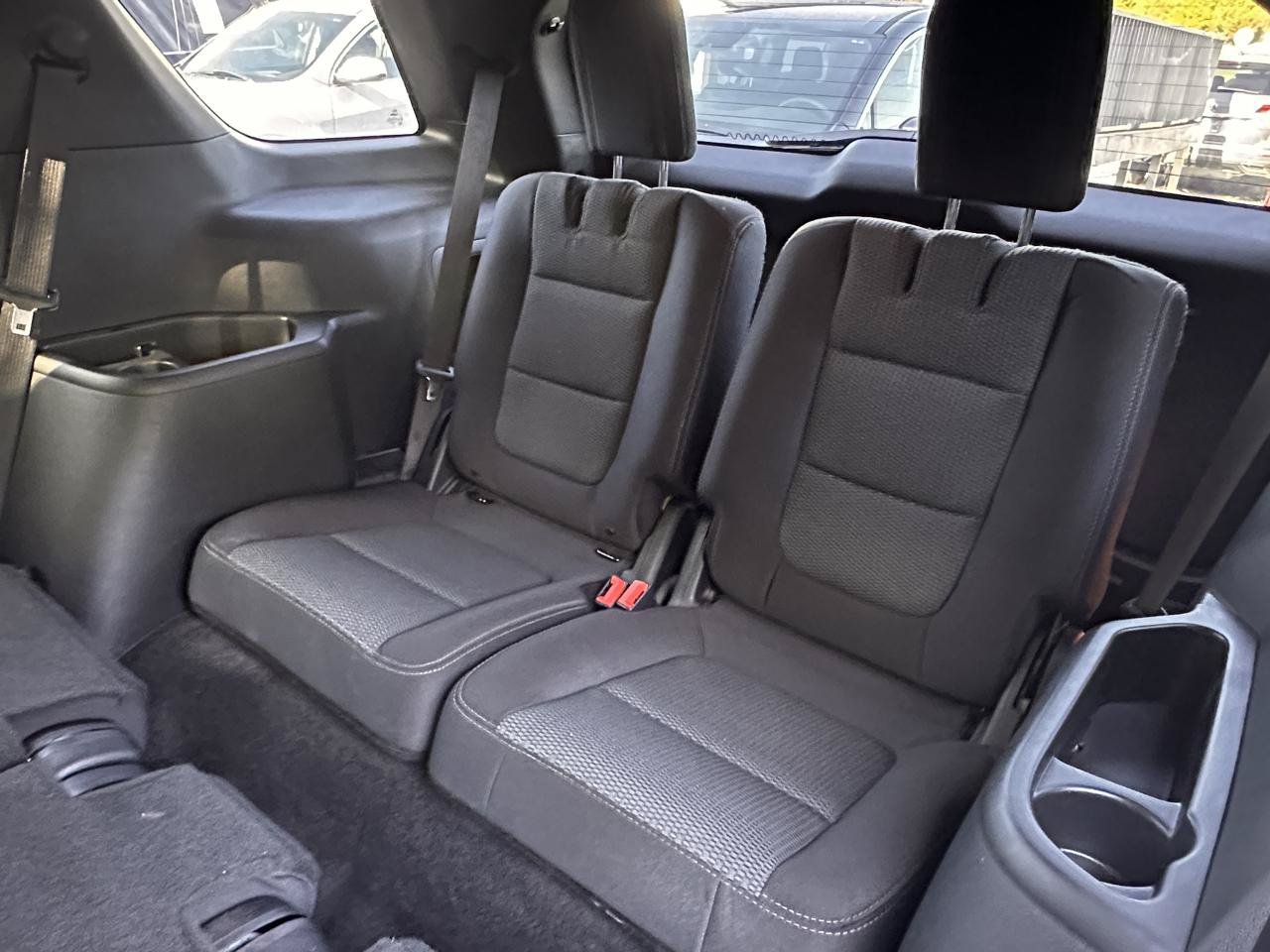 Used 2017 Ford Explorer XLT AWD/4WD image 29
