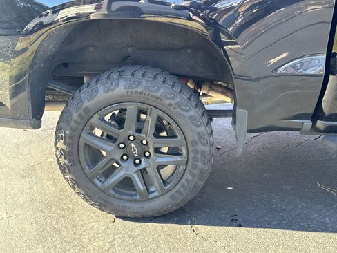 Certified 2024 Chevrolet Silverado 1500 LT Trail Boss w/ LT Trail Boss Premium Package image 17