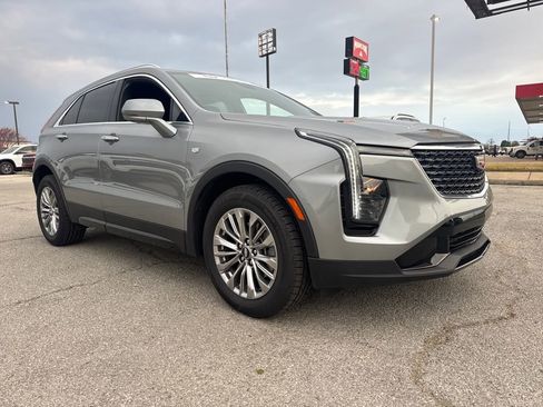 Certified 2025 Cadillac XT4 Premium Luxury image 12