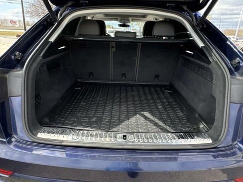 Used 2021 Audi Q8 Prestige w/ Prestige Package image 12