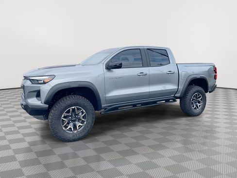 Used 2025 Chevrolet Colorado ZR2 w/ Technology Package image 1