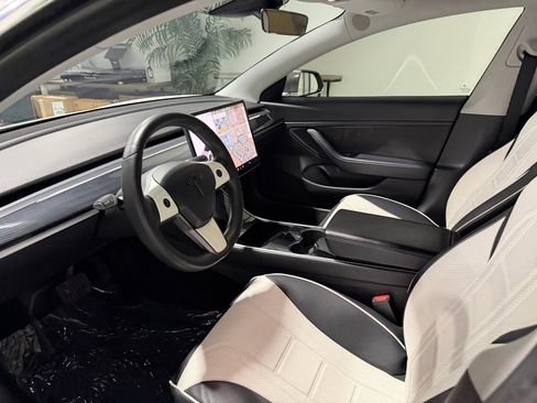 Used 2020 Tesla Model 3 Long Range image 9