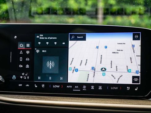 Used 2025 Audi Q5 Premium Plus w/ Premium Plus image 14