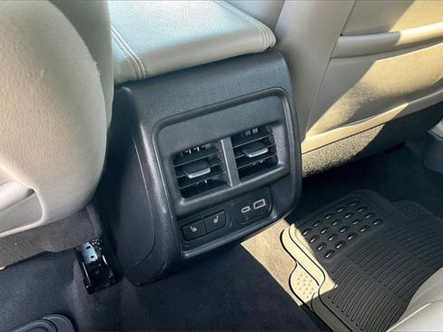 Used 2021 Cadillac XT4 Luxury w/ Cold Weather Package image 10