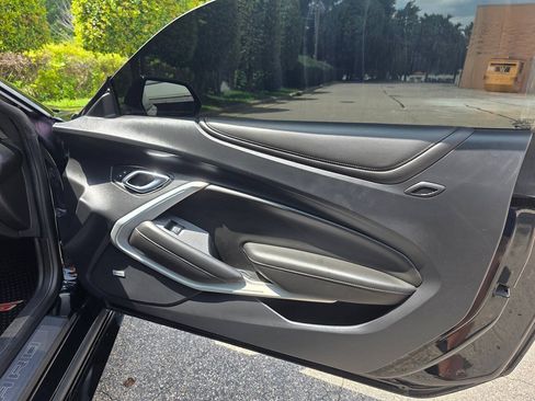 Used 2016 Chevrolet Camaro SS RWD image 31