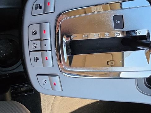 Used 2007 Pontiac Torrent 2WD w/ Preferred Package image 8