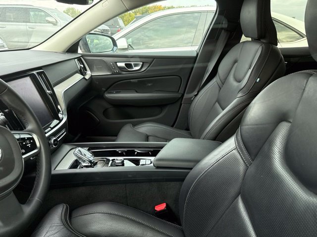 Used 2024 Volvo V60 B5 Cross Country Ultimate w/ Protection Package Premier AWD/4WD image 10