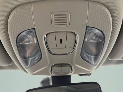 Used 2020 Jeep Compass Latitude image 31