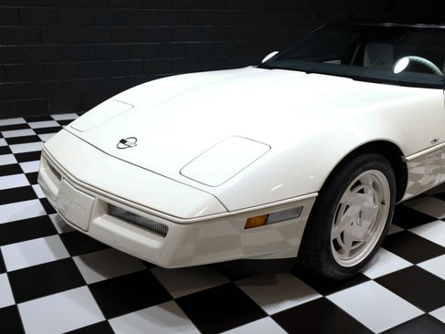 Used 1988 Chevrolet Corvette Coupe image 6