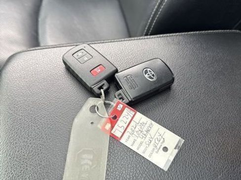 Certified 2021 Toyota 4Runner Limited image 33