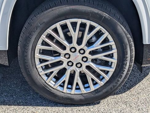 Used 2024 GMC Acadia Denali w/ Super Cruise Package image 12