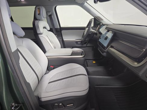 Used 2024 Rivian R1S Adventure AWD/4WD image 24