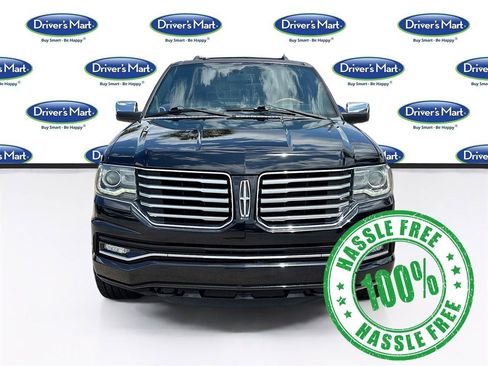 Used 2016 Lincoln Navigator L Select RWD image 2