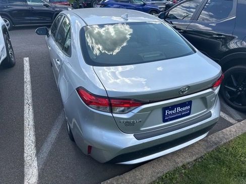 Used 2020 Toyota Corolla LE FWD image 6