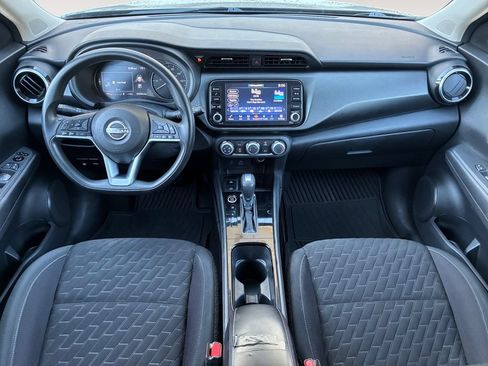 Used 2023 Nissan Kicks SV FWD image 10